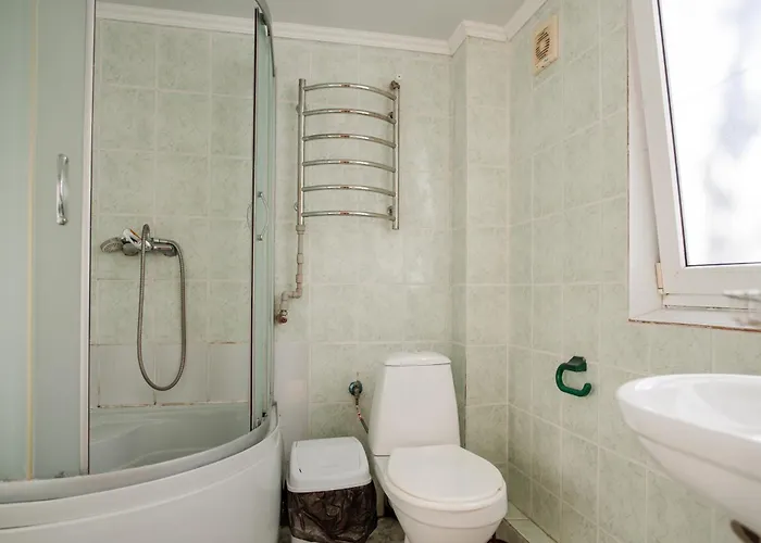 Konvalia Otel Truskavets