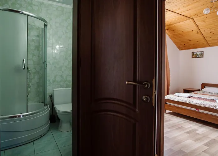 Konvalia Otel Truskavets